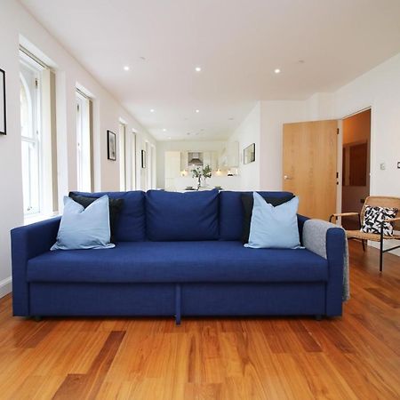 No 2 Under The Clock By Ssw - 2Br, Right In The City Centre, Sleeps 6 Cardiff Exteriör bild
