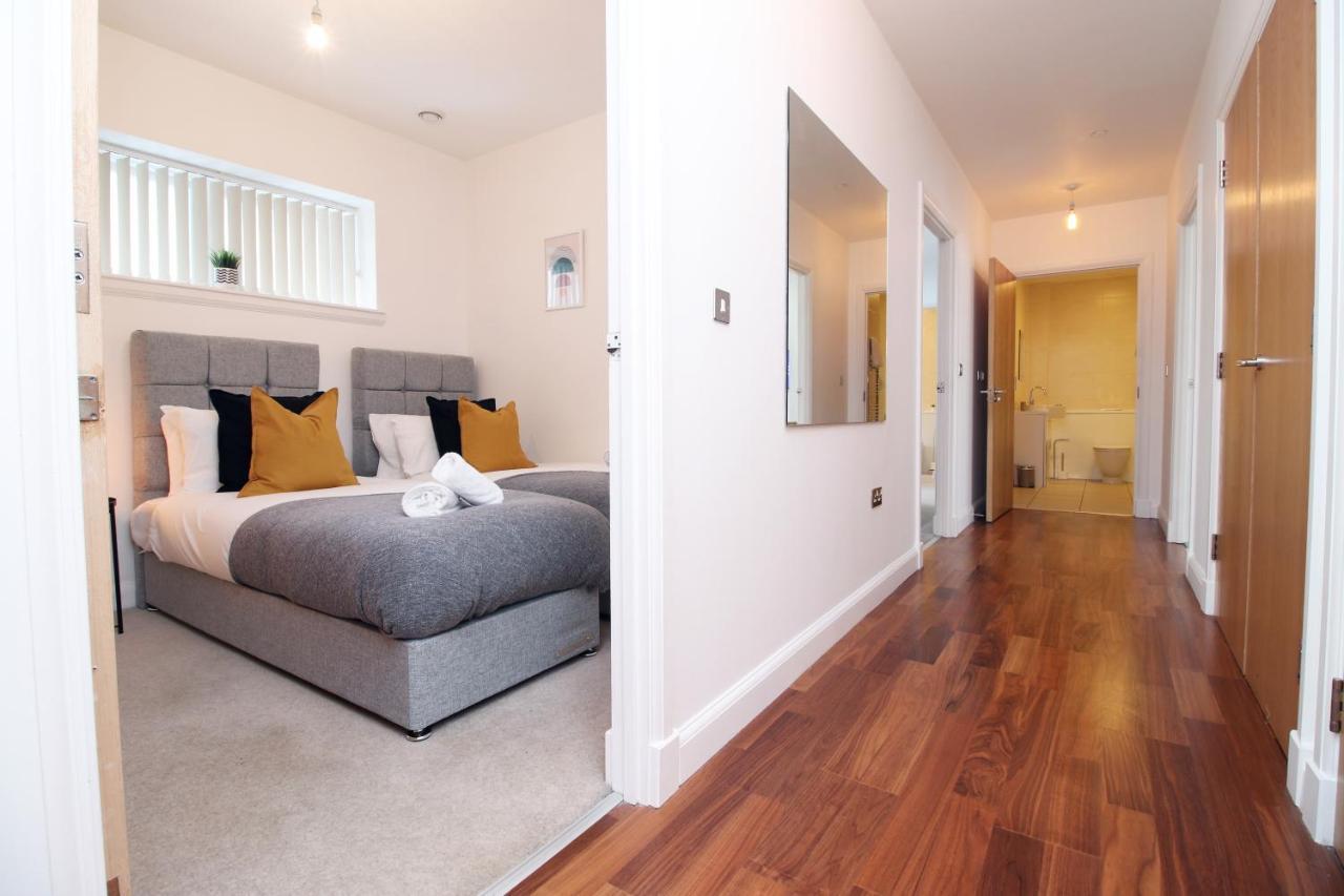 No 2 Under The Clock By Ssw - 2Br, Right In The City Centre, Sleeps 6 Cardiff Exteriör bild