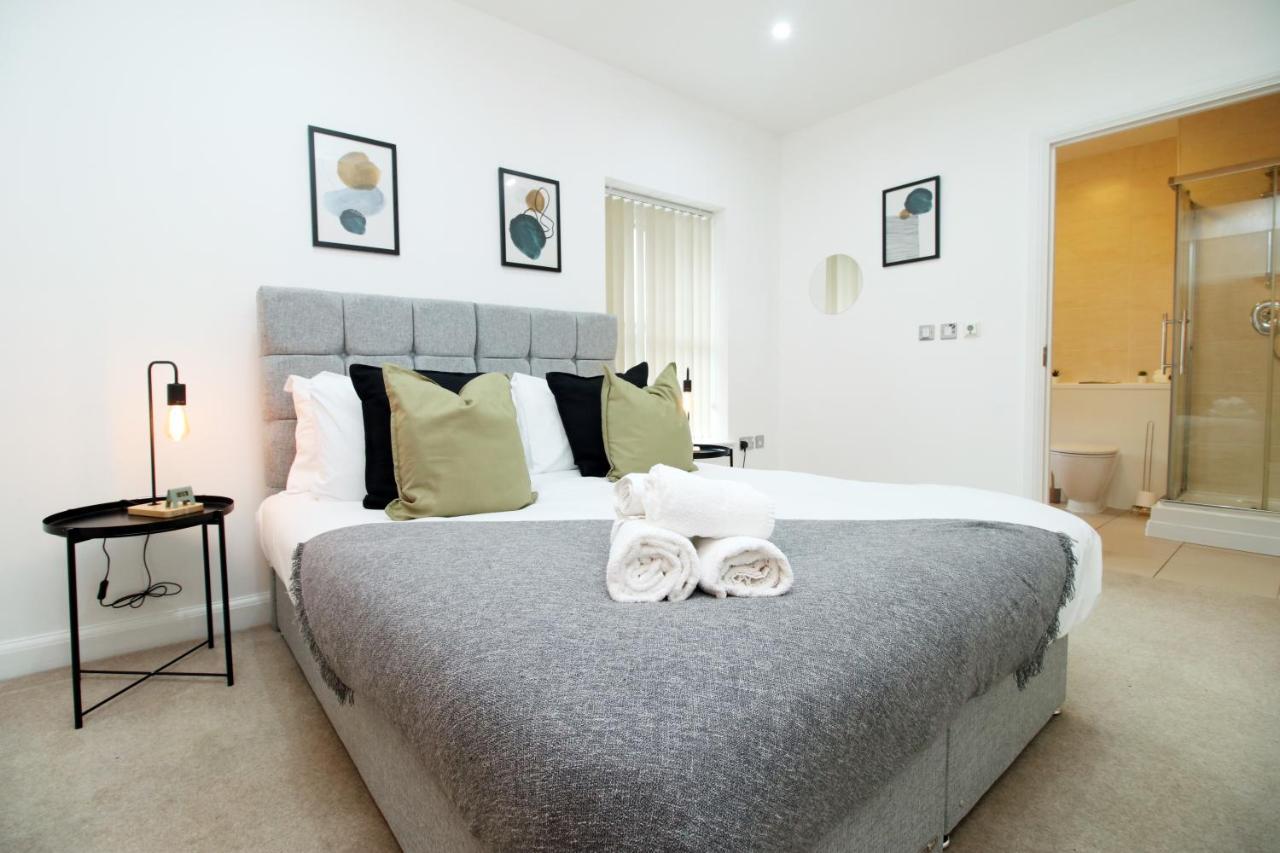 No 2 Under The Clock By Ssw - 2Br, Right In The City Centre, Sleeps 6 Cardiff Exteriör bild