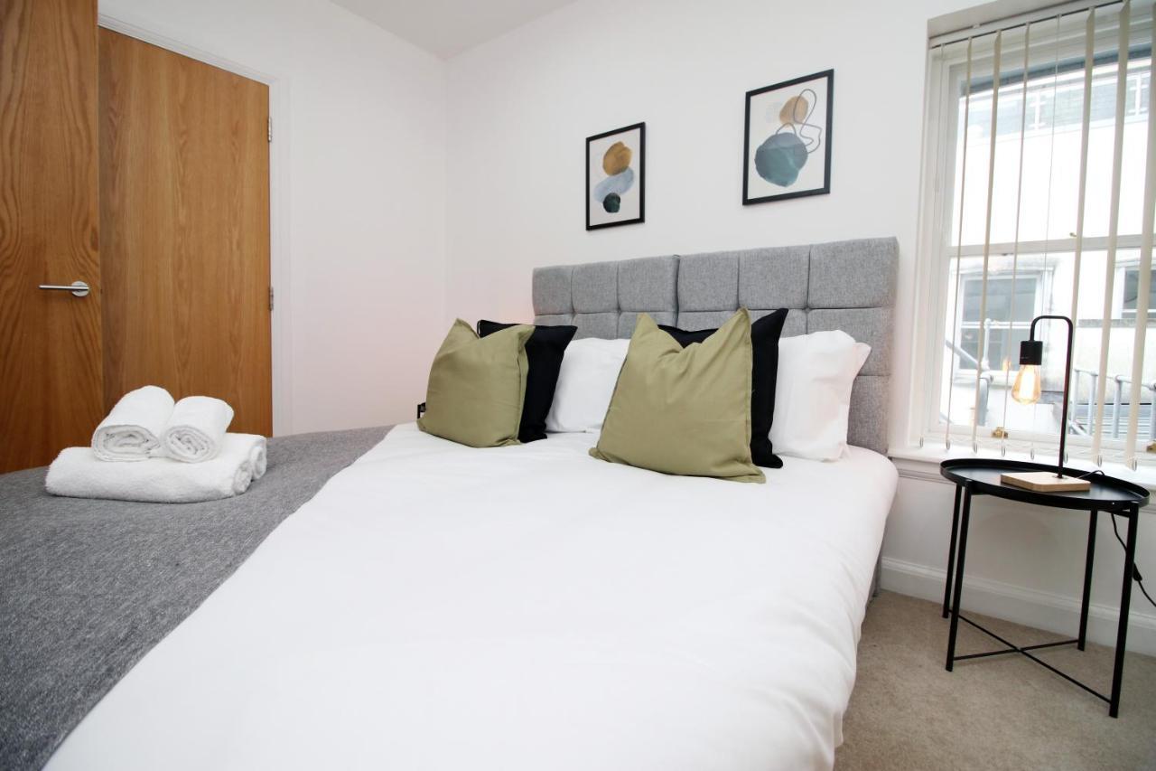 No 2 Under The Clock By Ssw - 2Br, Right In The City Centre, Sleeps 6 Cardiff Exteriör bild