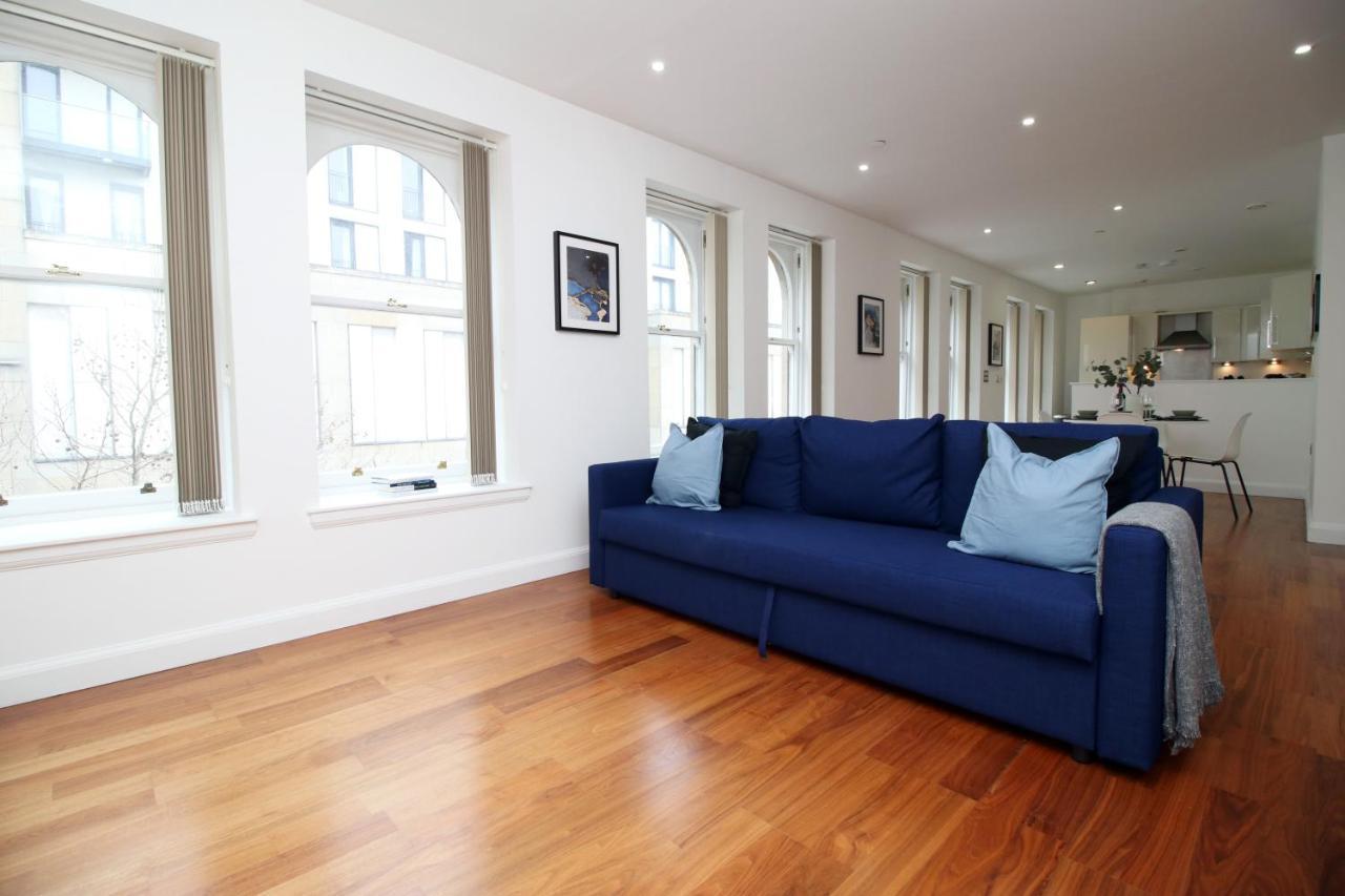 No 2 Under The Clock By Ssw - 2Br, Right In The City Centre, Sleeps 6 Cardiff Exteriör bild
