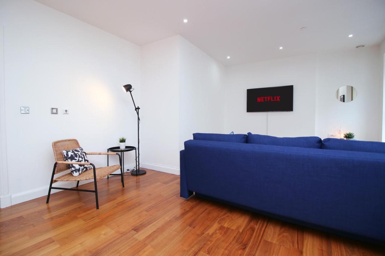 No 2 Under The Clock By Ssw - 2Br, Right In The City Centre, Sleeps 6 Cardiff Exteriör bild