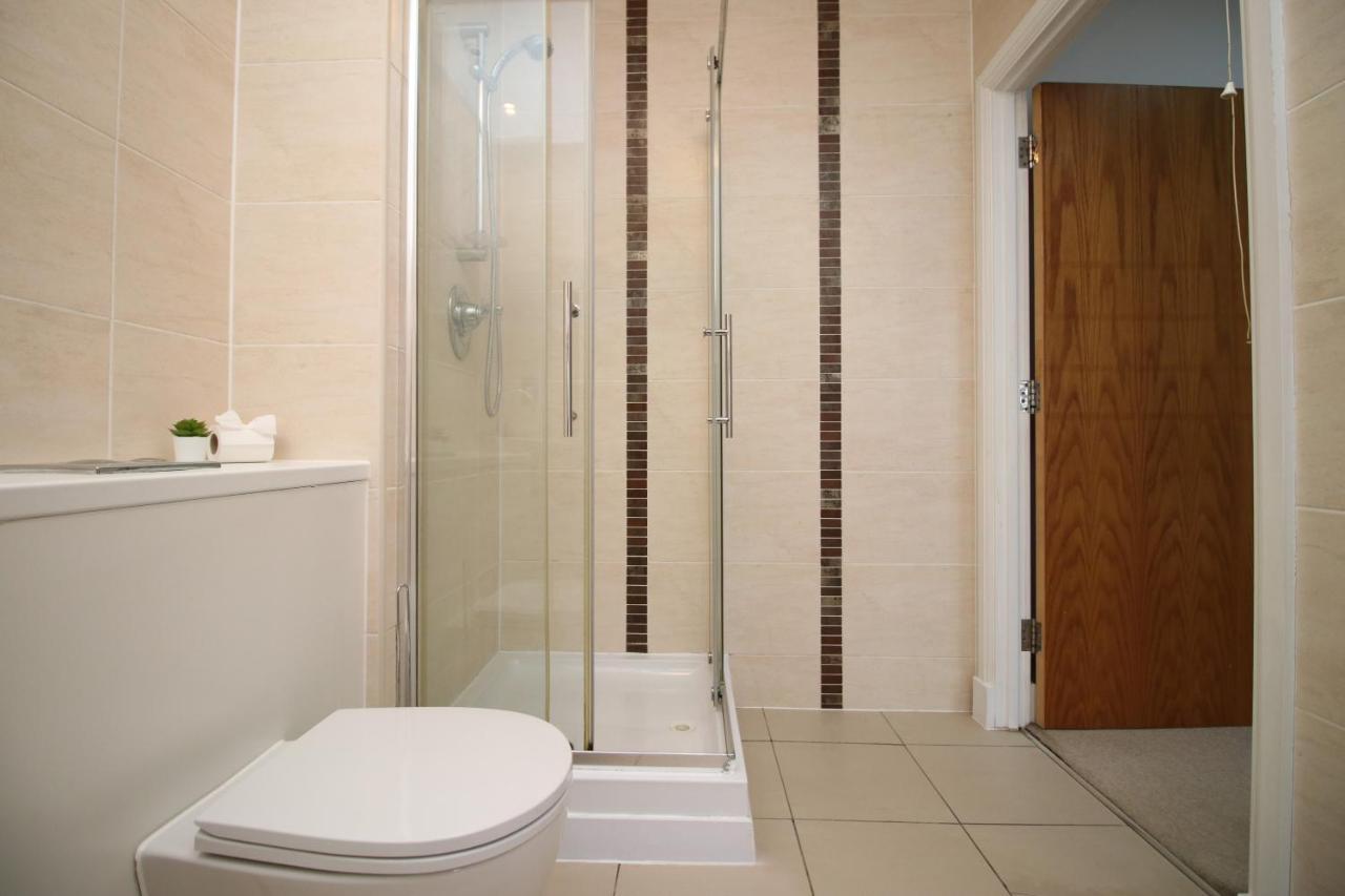 No 2 Under The Clock By Ssw - 2Br, Right In The City Centre, Sleeps 6 Cardiff Exteriör bild